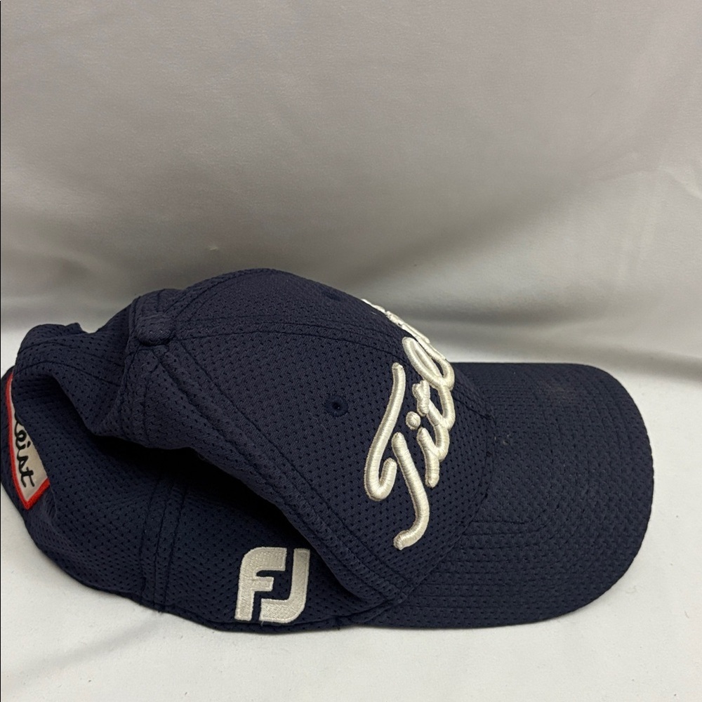 Titleist Pro V1 Fitted Hat Cap Size Small-MediumNew Era Navy Blue - Picture 8 of 9